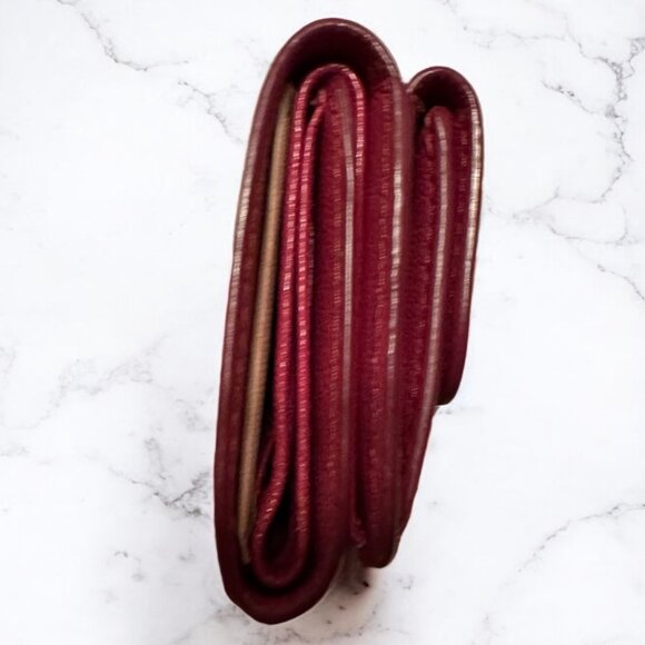 MIU MIU FUSHIA TRIFOLD COMPACT WALLET - Picture 4 of 10